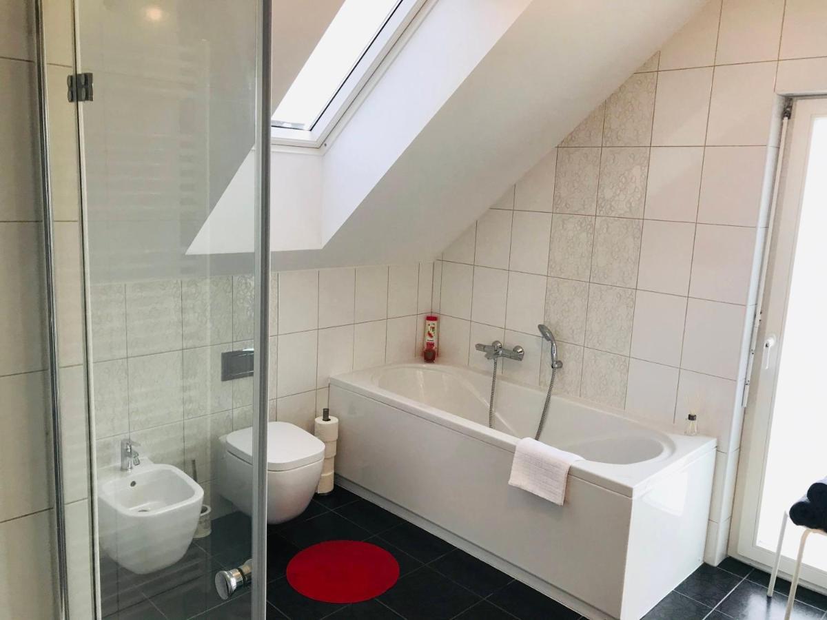 Spacious Family Home Near Bled - Modern & Cozy ราโดว์ลิตซา ภายนอก รูปภาพ