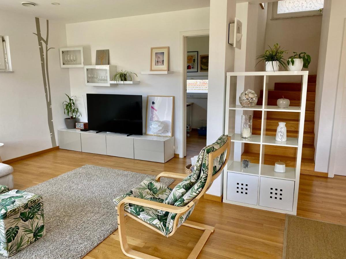 Spacious Family Home Near Bled - Modern & Cozy ราโดว์ลิตซา ภายนอก รูปภาพ