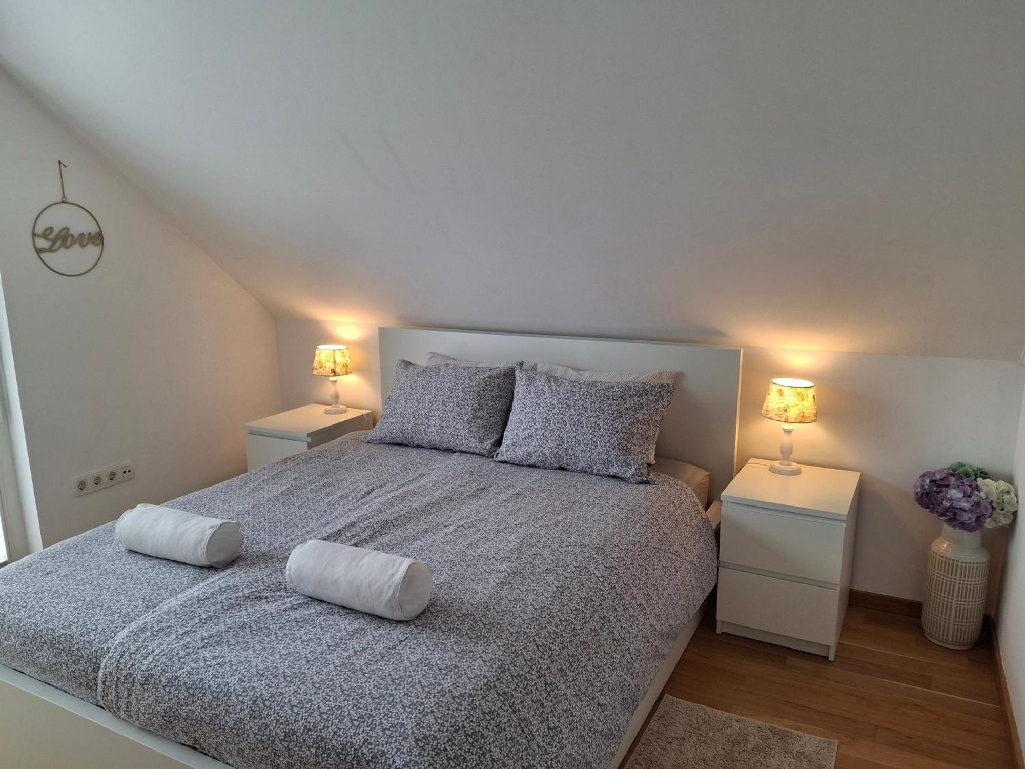Spacious Family Home Near Bled - Modern & Cozy ราโดว์ลิตซา ภายนอก รูปภาพ