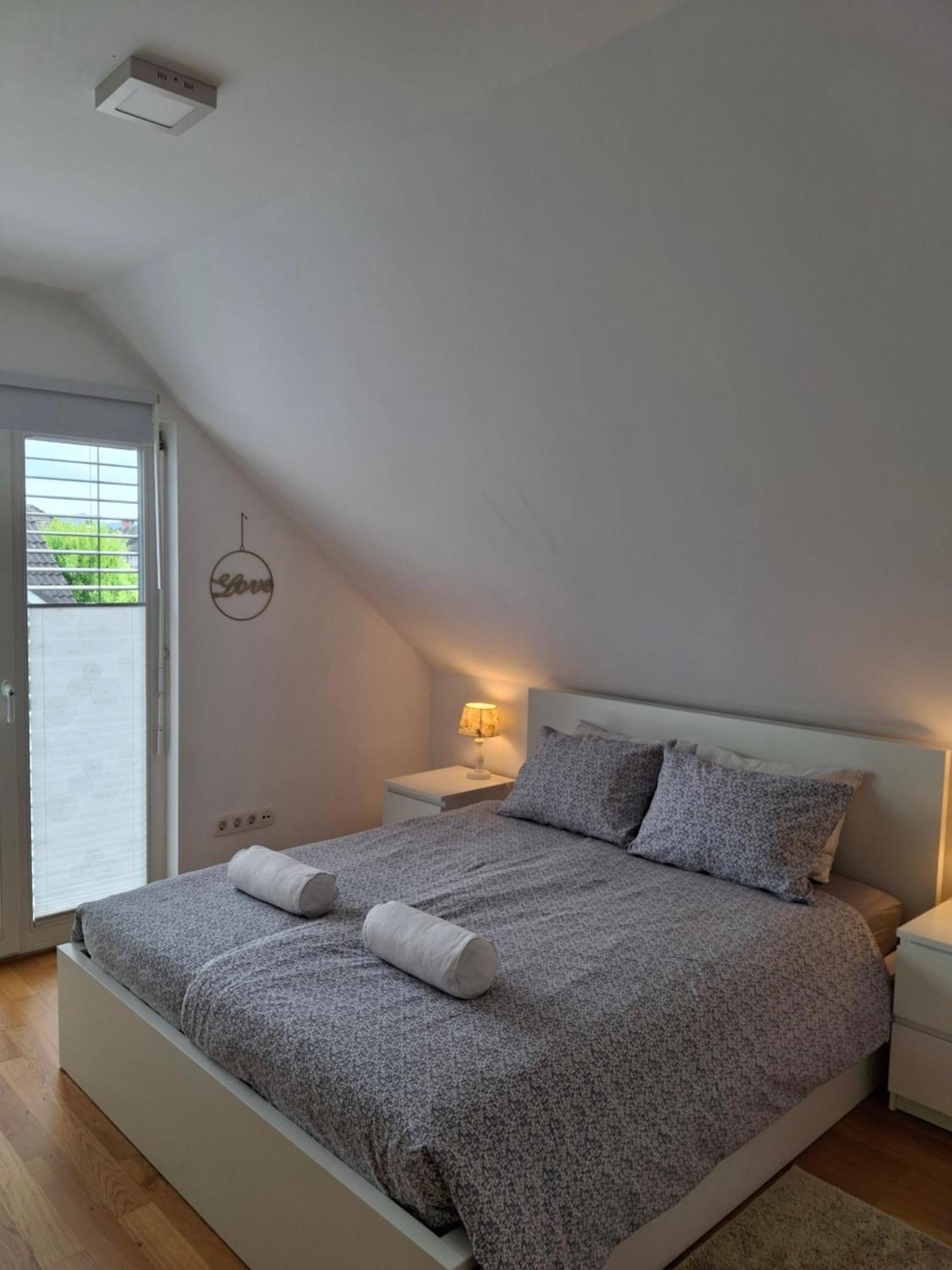 Spacious Family Home Near Bled - Modern & Cozy ราโดว์ลิตซา ภายนอก รูปภาพ